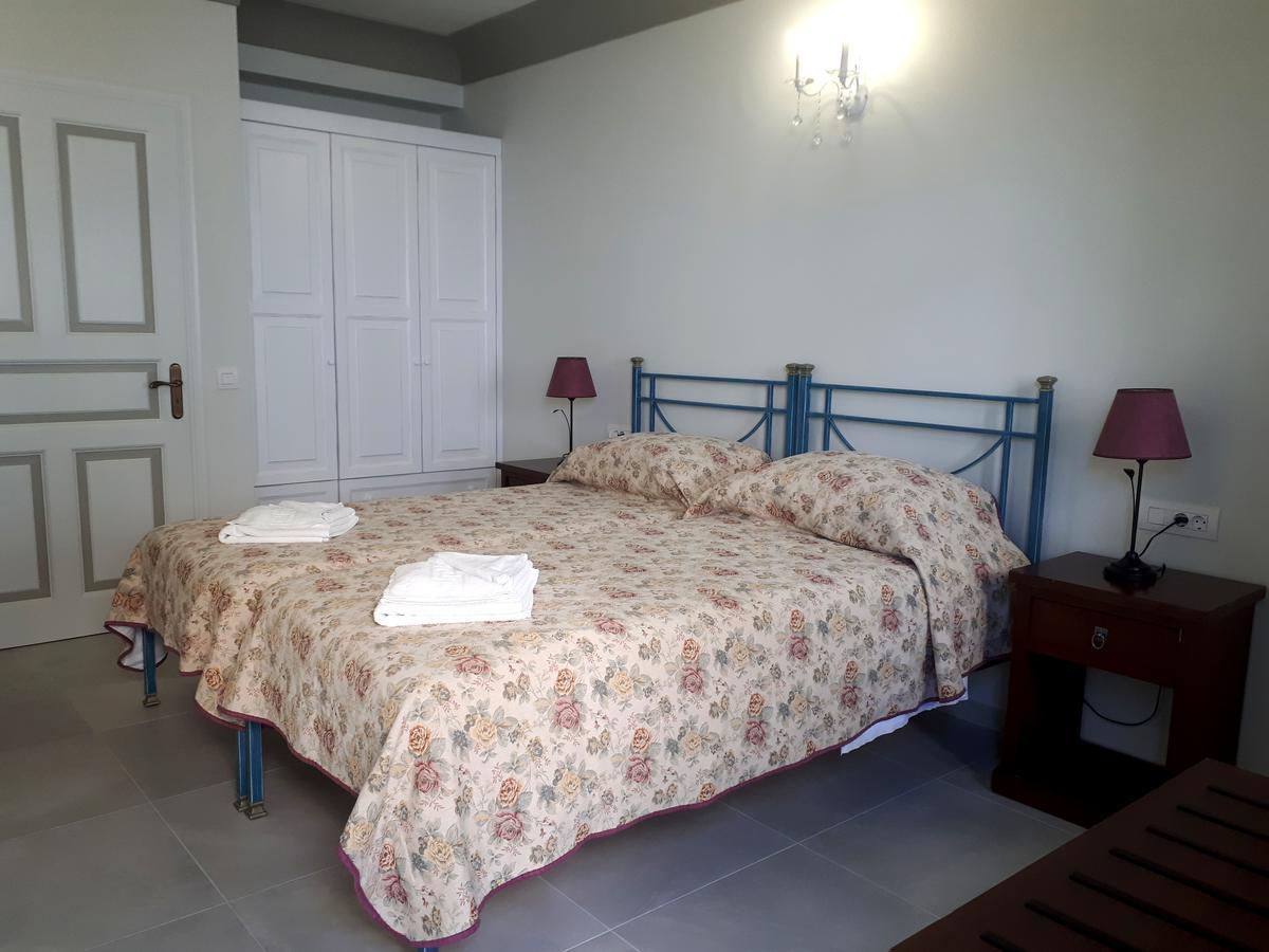 Zephyros Hotel Камарі Екстер'єр фото
